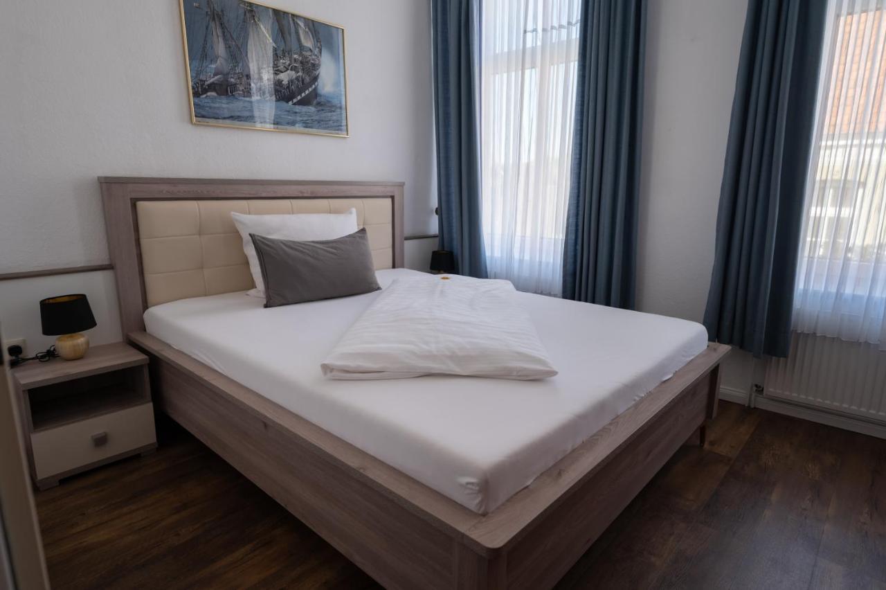 Hotel Alt-Emder Buergerhaus à Emden Extérieur photo