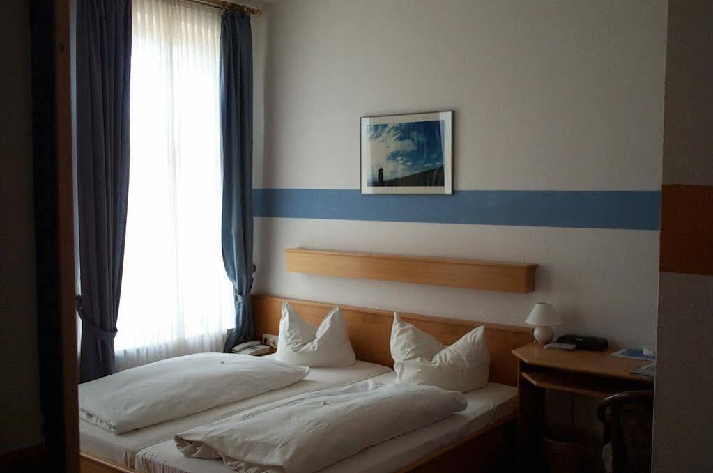 Hotel Alt-Emder Buergerhaus à Emden Extérieur photo